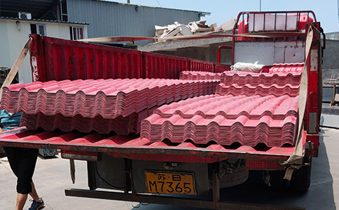 樹脂瓦價(jià)格波動(dòng)分析市場供需與成本交織