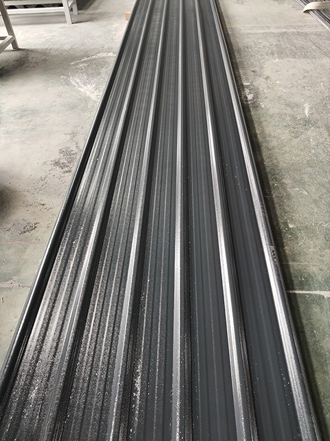 1756963667207475.jpg 1130mm寬度小梯形瓦.JPG